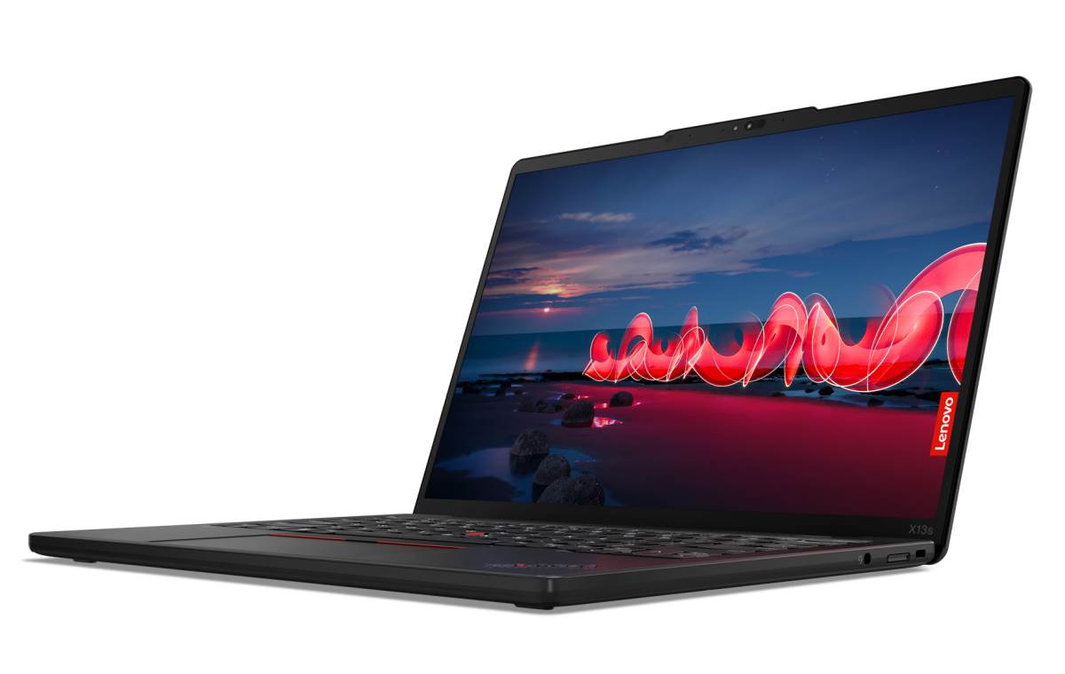 02_ThinkPad_X13s_Eagle_Hero_Front_Facing_Right.jpg