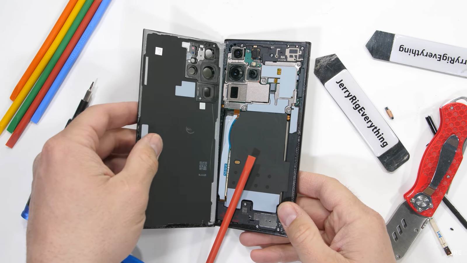 S22 Ultra rastavljanje (2).png