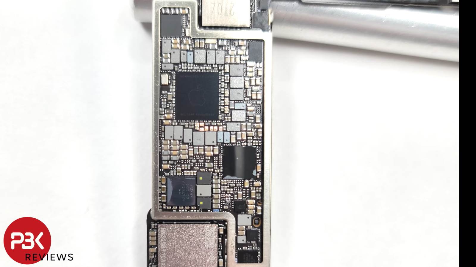 iPhone SE 2022 matična ploča