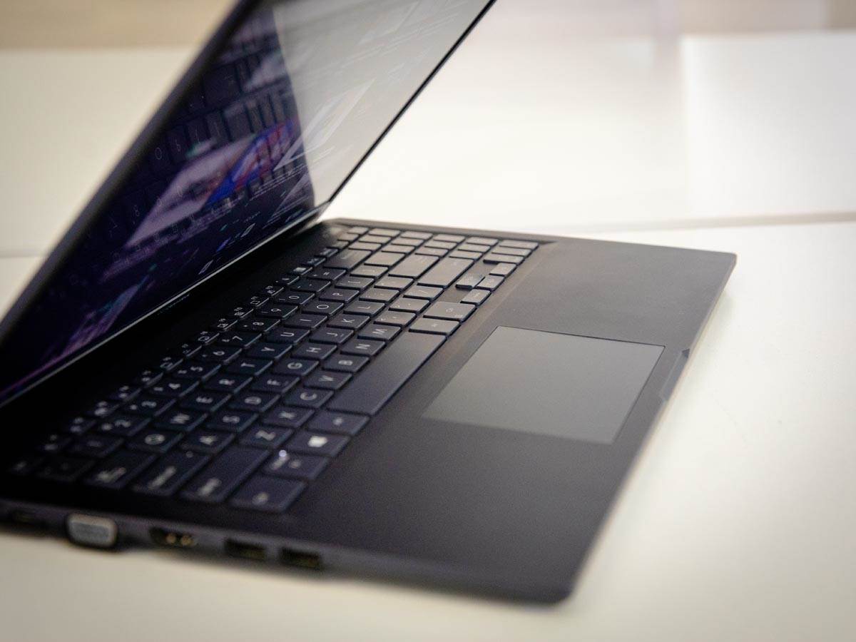 ASUS ExpertBook BA1500 laptop test cena specifikacije