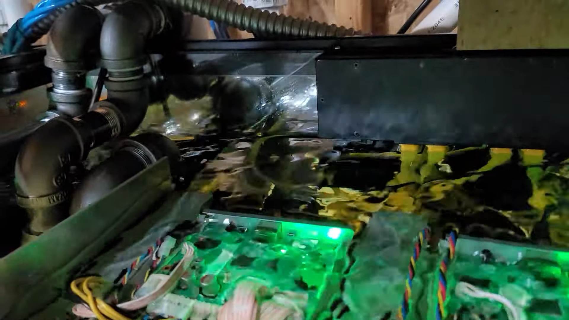 Potopljeni ASIC rigovi