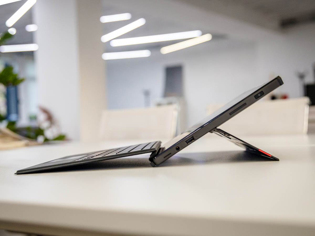 ASUS ROG Flow Z13 (2).jpg