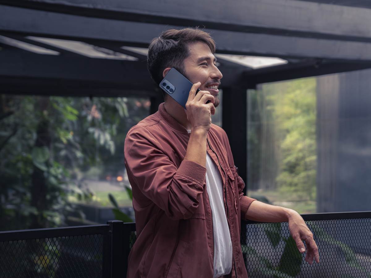 MOTOROLA EDGE 30 (7).png