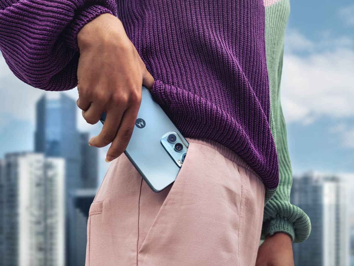 MOTOROLA EDGE 30 (10).png