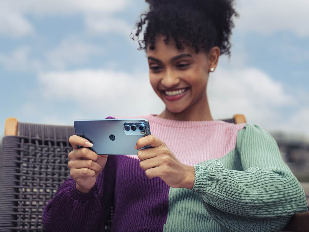 MOTOROLA EDGE 30 (11).png