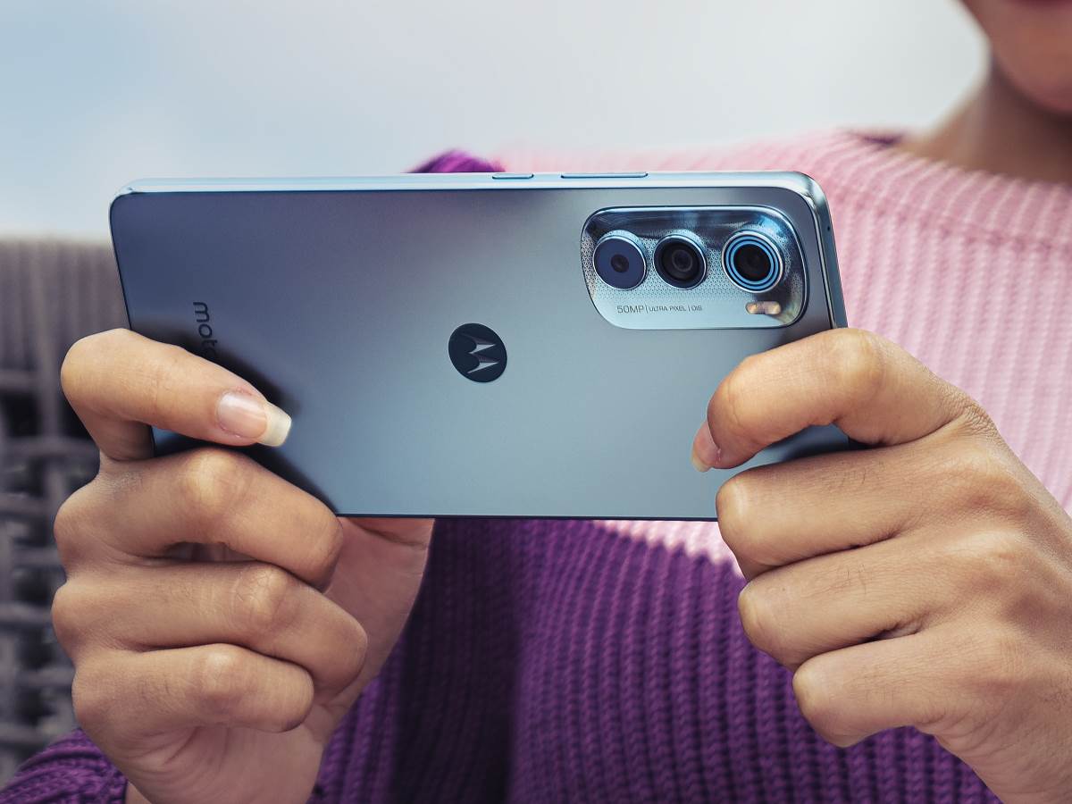 MOTOROLA EDGE 30 (11-1).png