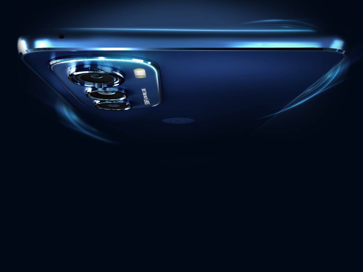 Motorola Edge 30 Naslovna.jpg