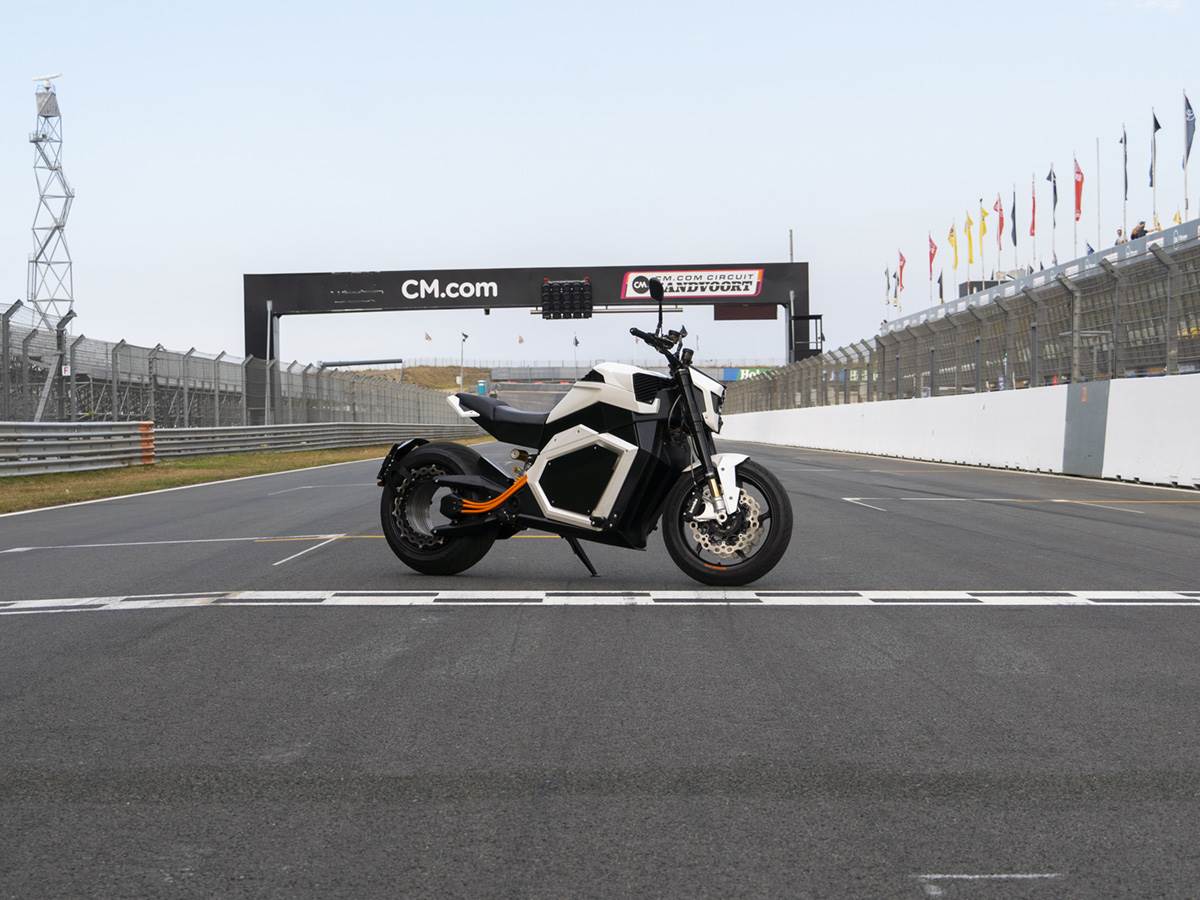 Verge TS električni motocikl 6.jpg