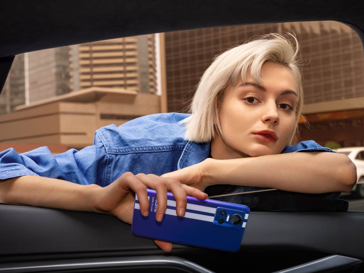 realme GT Neo 3 1.jpg