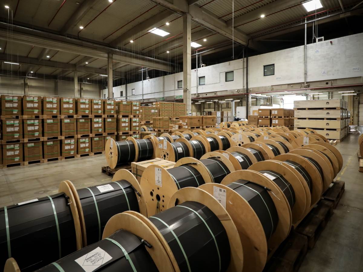 Huawei 5G Fabrika Mađarska Kako Izgleda (8).jpg