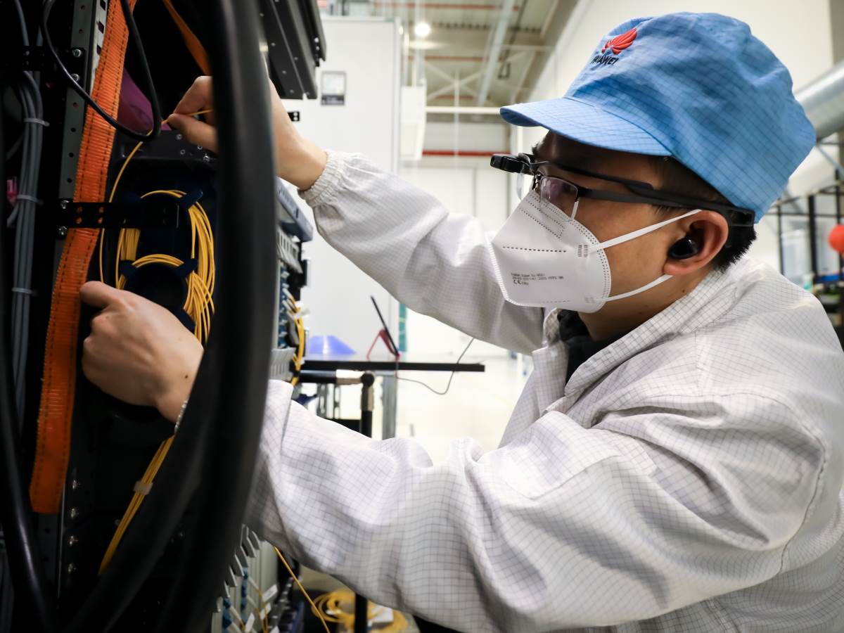 Huawei 5G Fabrika Mađarska Kako Izgleda (45).jpg