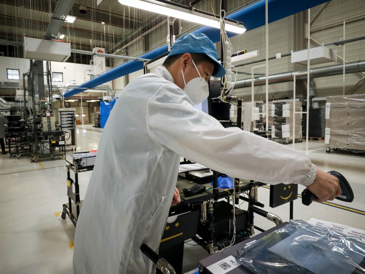Huawei 5G Fabrika Mađarska Kako Izgleda (50).jpg