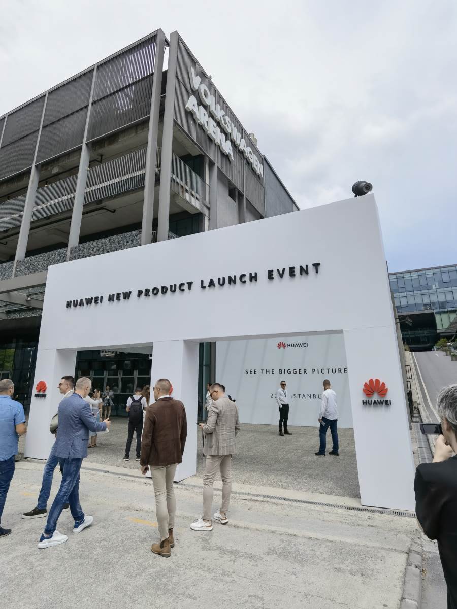 Huawei Premijera Istanbul (1).jpg