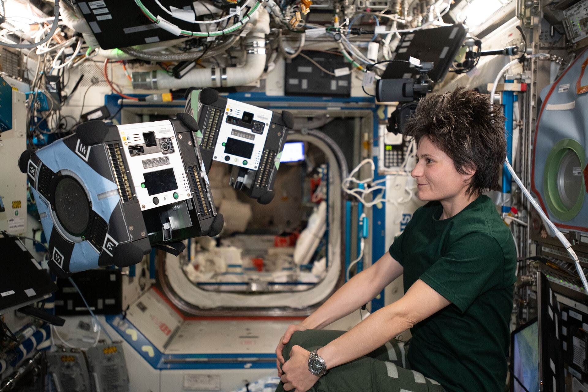 Samantha_monitors_Astrobee_robotic_free-flyers_pillars.jpg