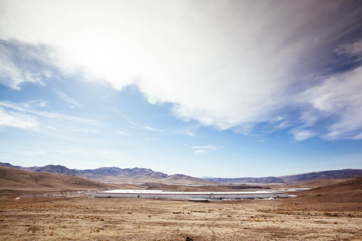 Kompanija Tesla prodala svoj Bitcoin