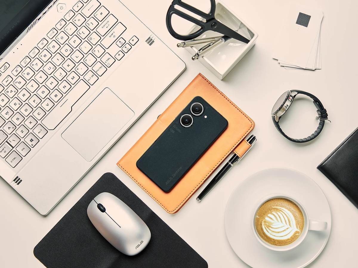 ASUS Zenfone 9 2.jpg