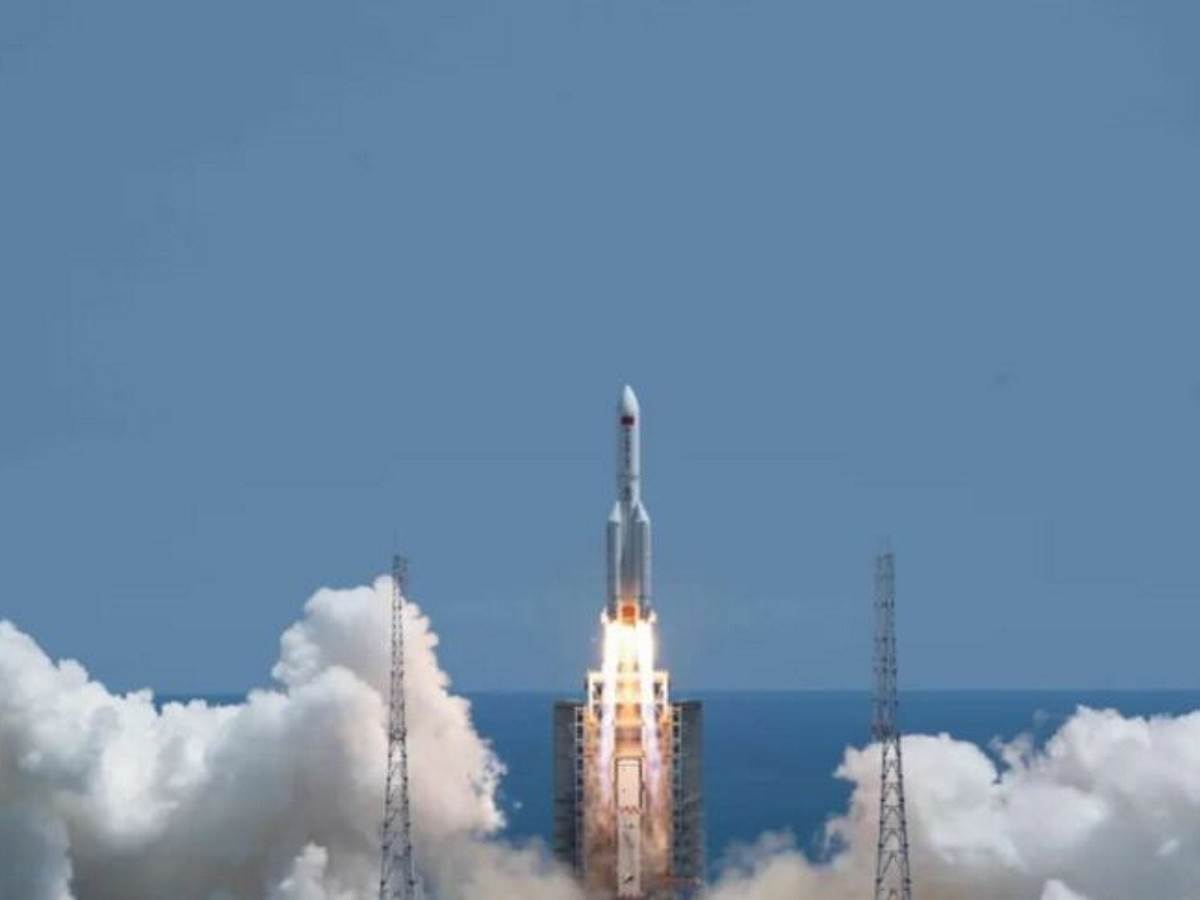 Kineska raketa Long March 5B 2.jpg