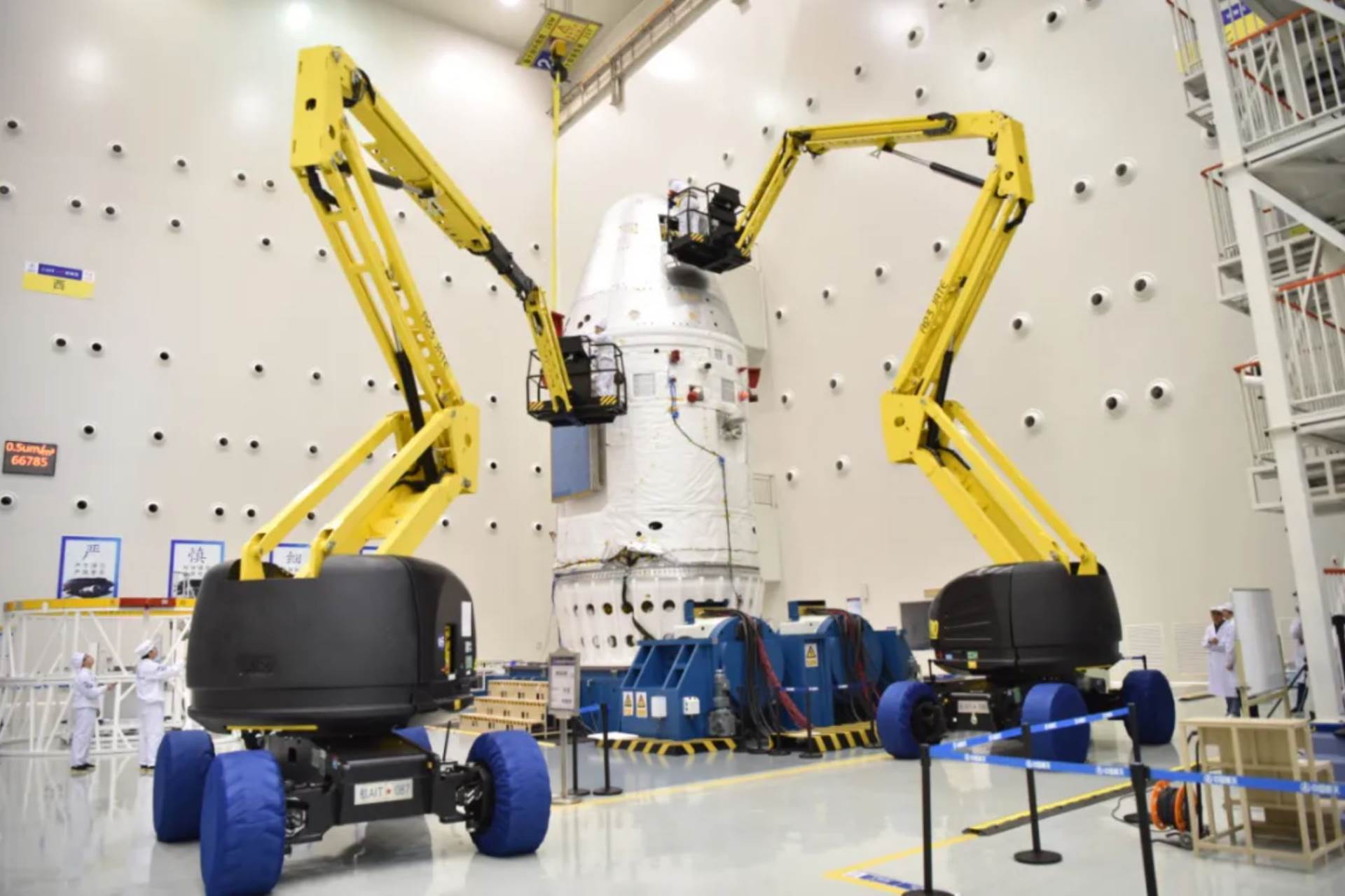 Kineska raketa Long March 5B 10.jpg