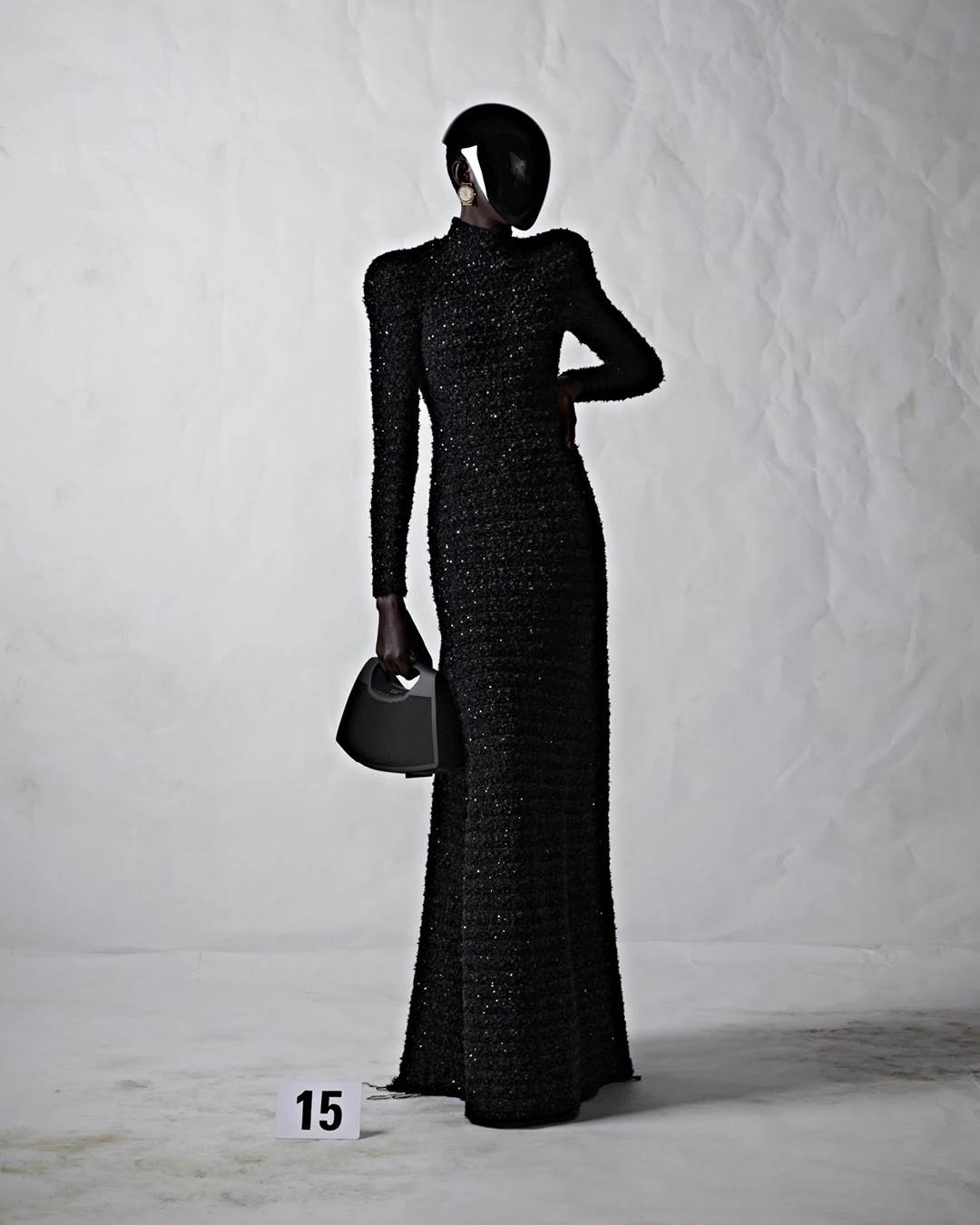 Balenciaga_BangOlufsen_torba zvučnik 7.jpg