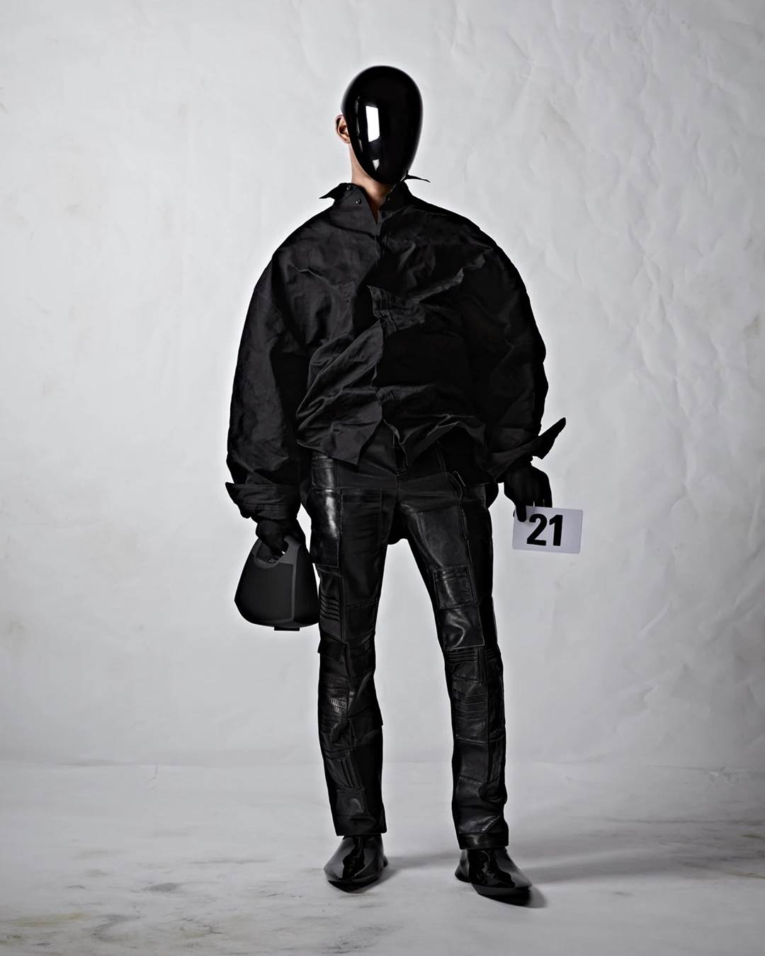 Balenciaga_BangOlufsen_torba zvučnik 8.jpg