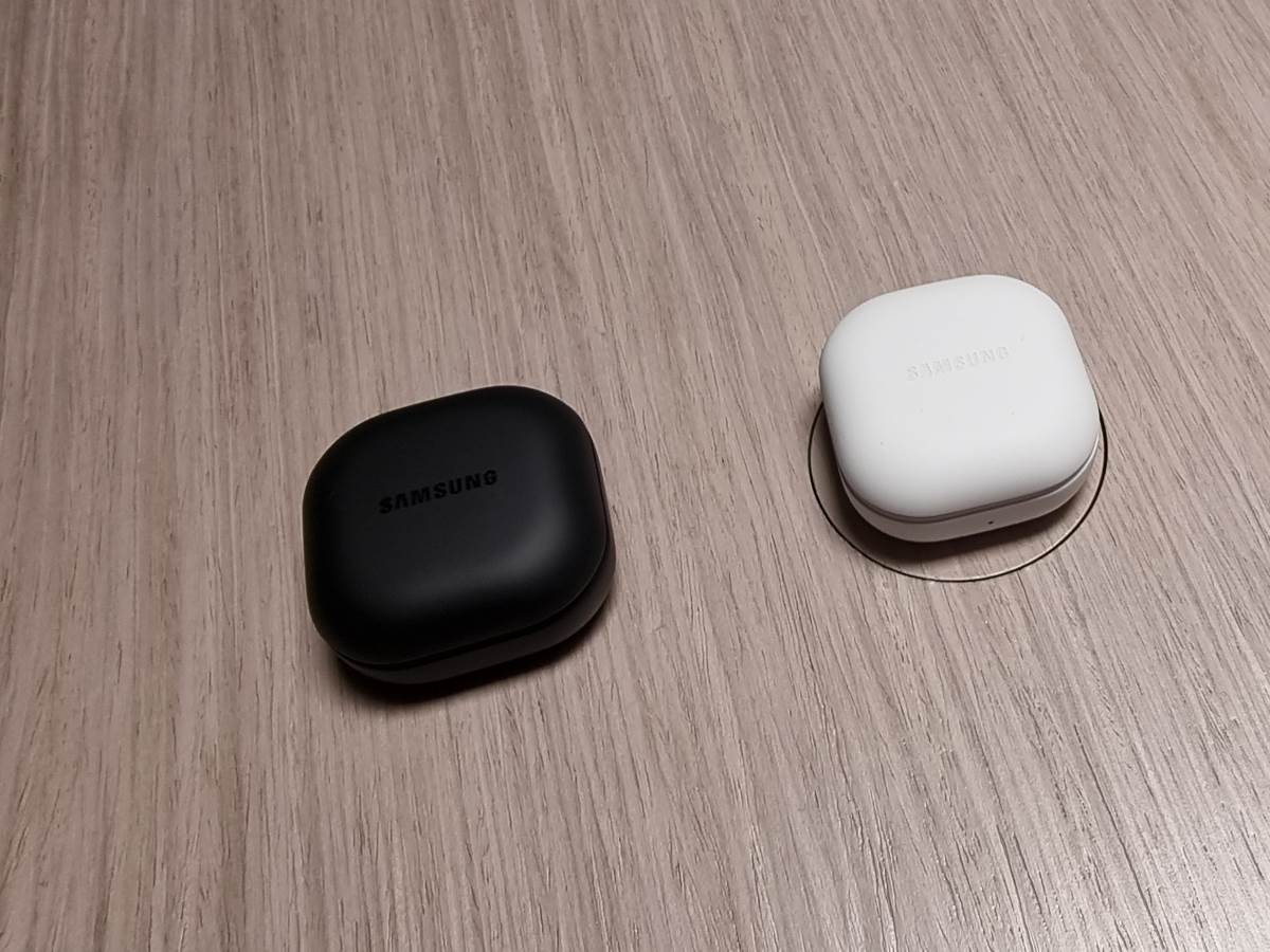 Samsung Galaxy Buds2 Pro Uživo 1.jpg
