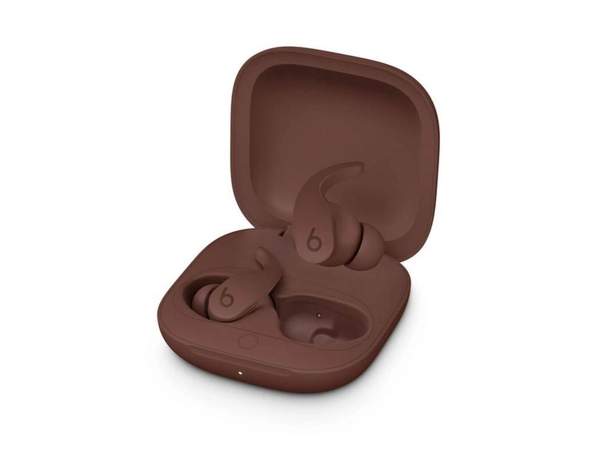 Kim Kardašijan Beats Fit Pro slike 6.jpg