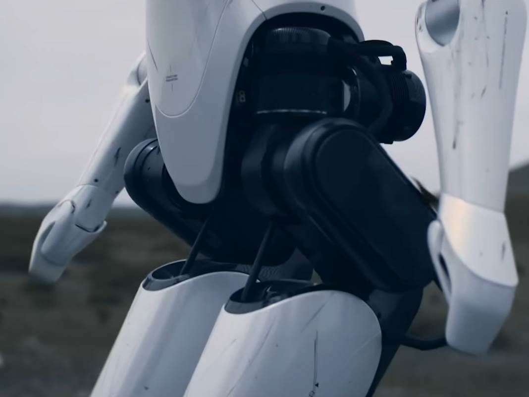 Meet our friend CyberOne 1-52 screenshot.png