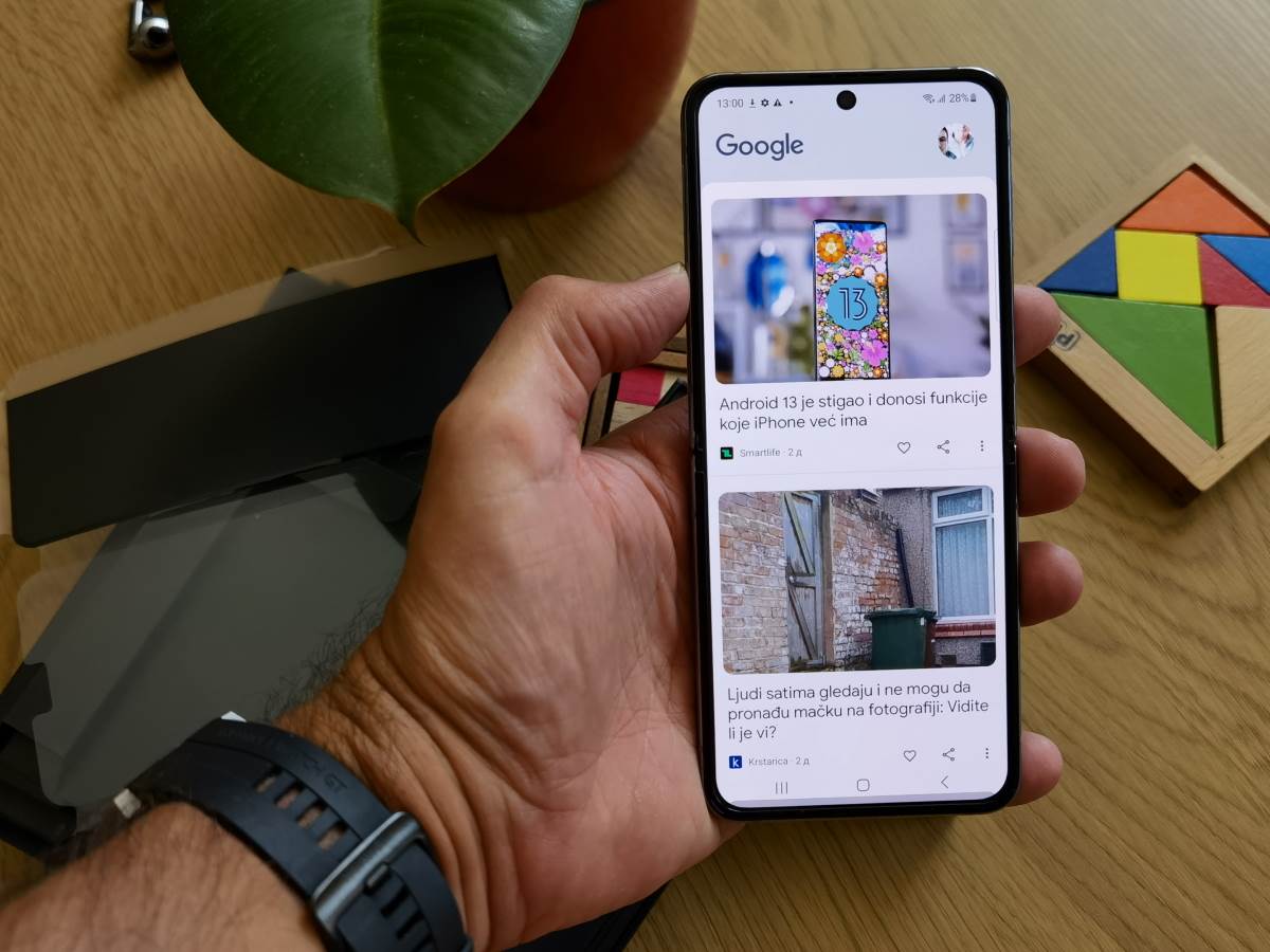 Samsung Galaxy Z Flip4 Slike Uživo (23).jpg
