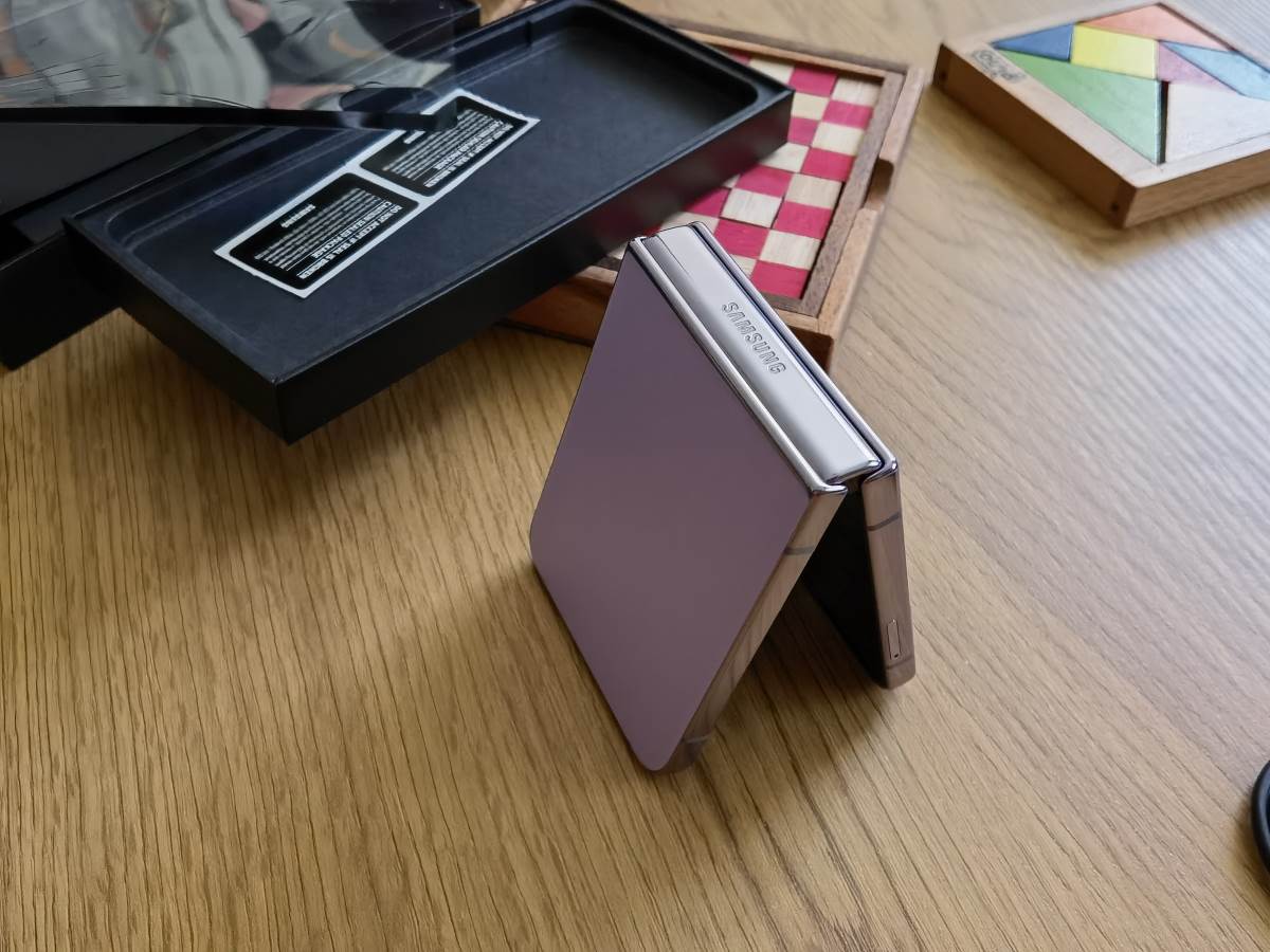 Samsung Galaxy Z Flip4 Slike Uživo (3).jpg