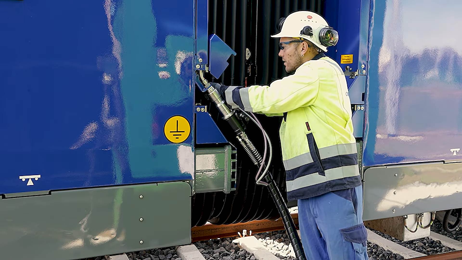 14 Coradia iLint to start passenger service on first 100% hydrogen operated route 1-33 screenshot.jpg