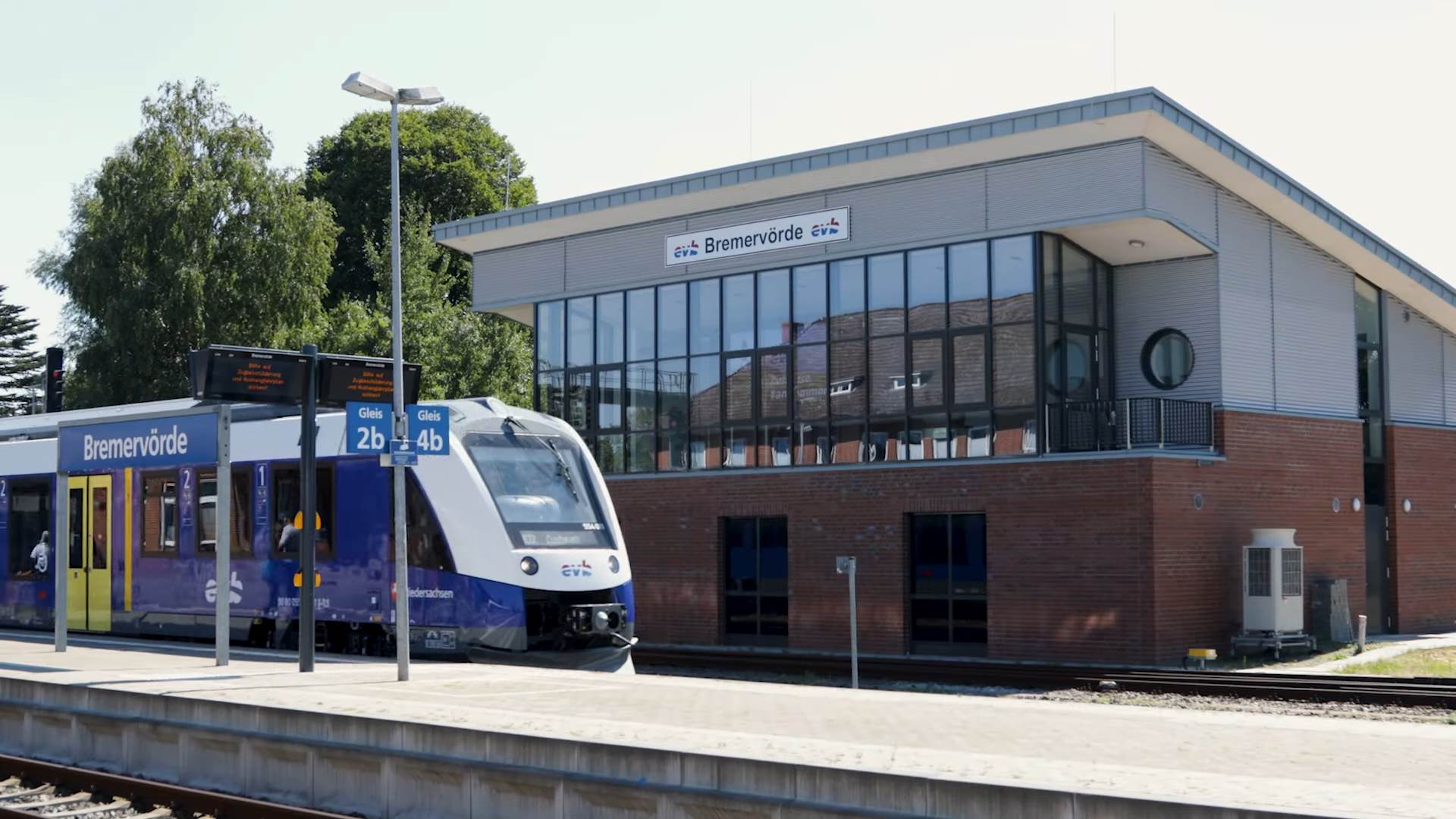 14 Coradia iLint to start passenger service on first 100% hydrogen operated route 0-25 screenshot.png