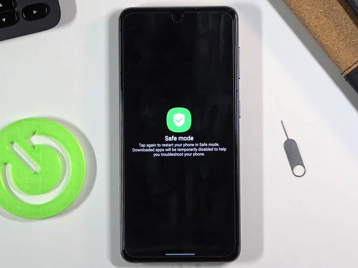 Safe Mode in SAMSUNG Galaxy S21 – How to Turn On _ Off Safe Mode 0-34 screenshot.png