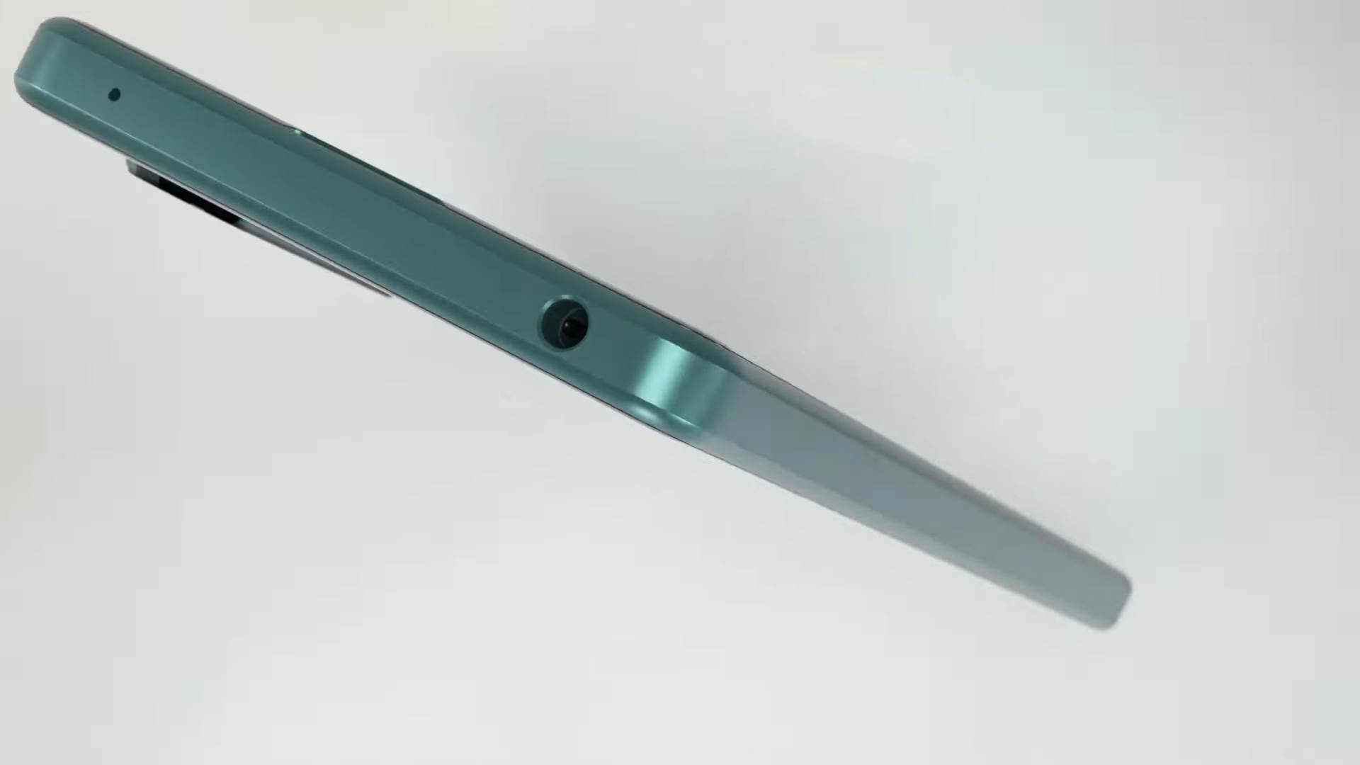 Xperia 5 IV - Creative freedom in a compact design__ 0-45 screenshot.png