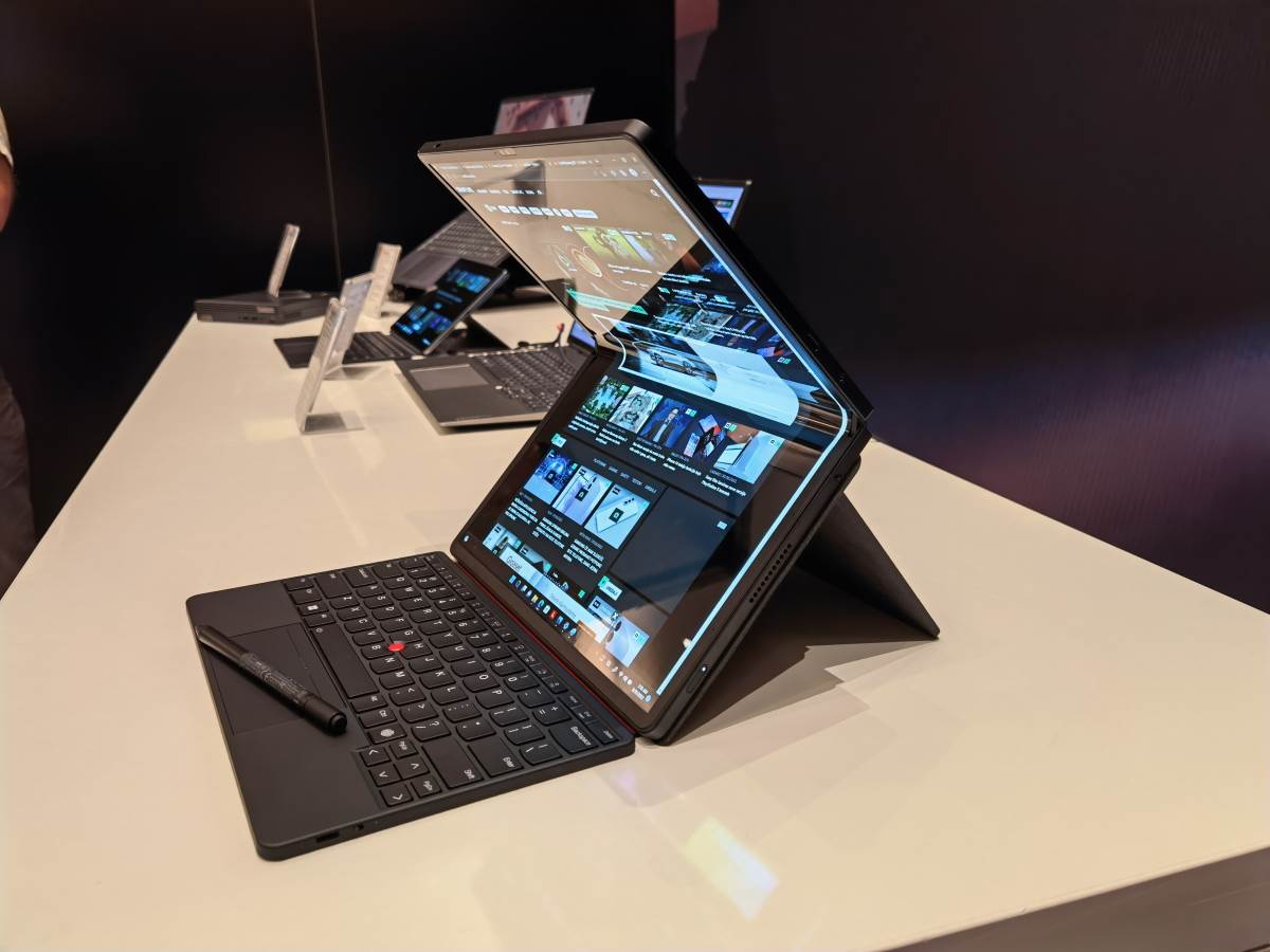 Lenovo ThinkPad X1 Fold (9).jpg