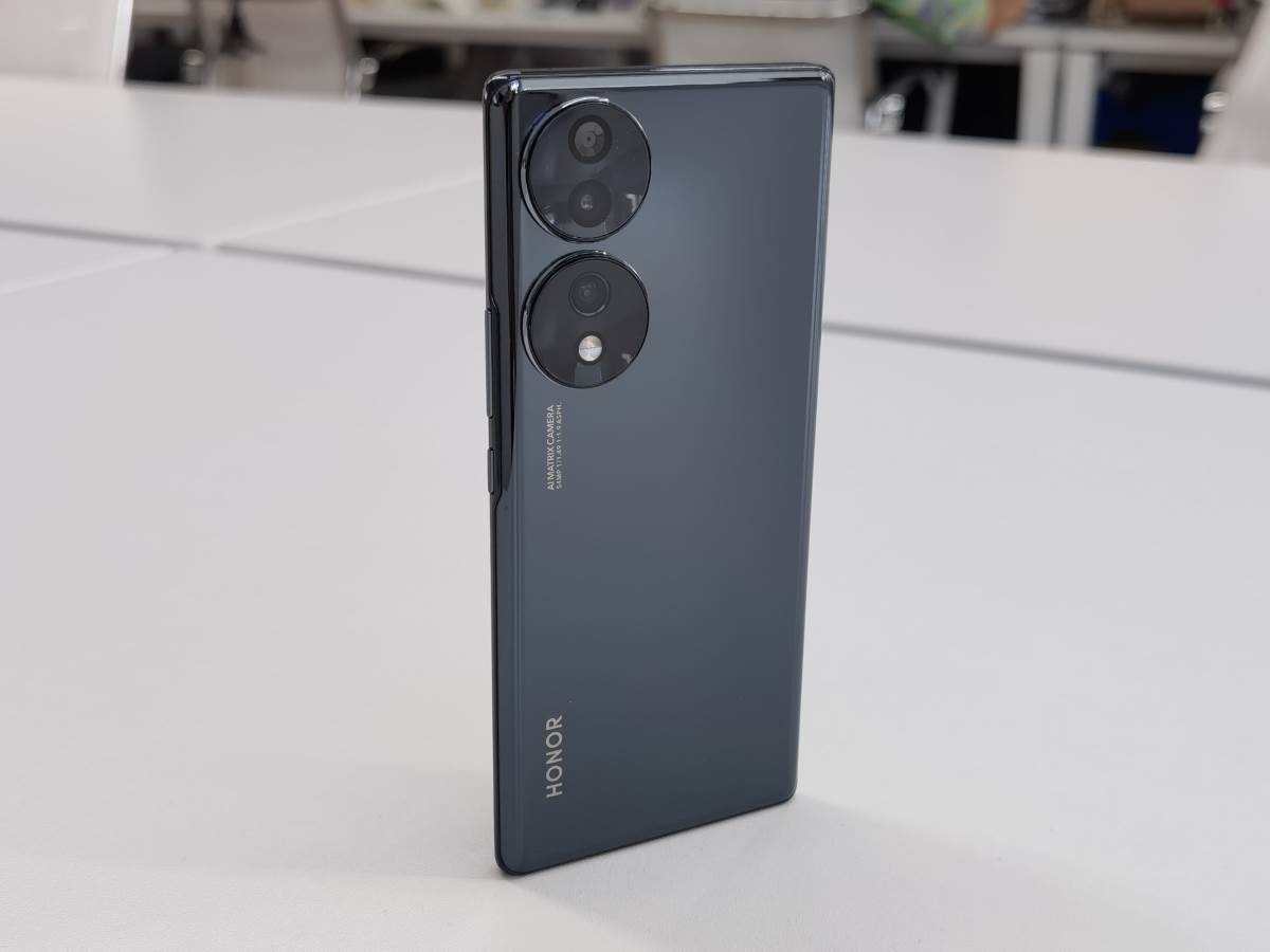 HONOR 70 (2).jpg