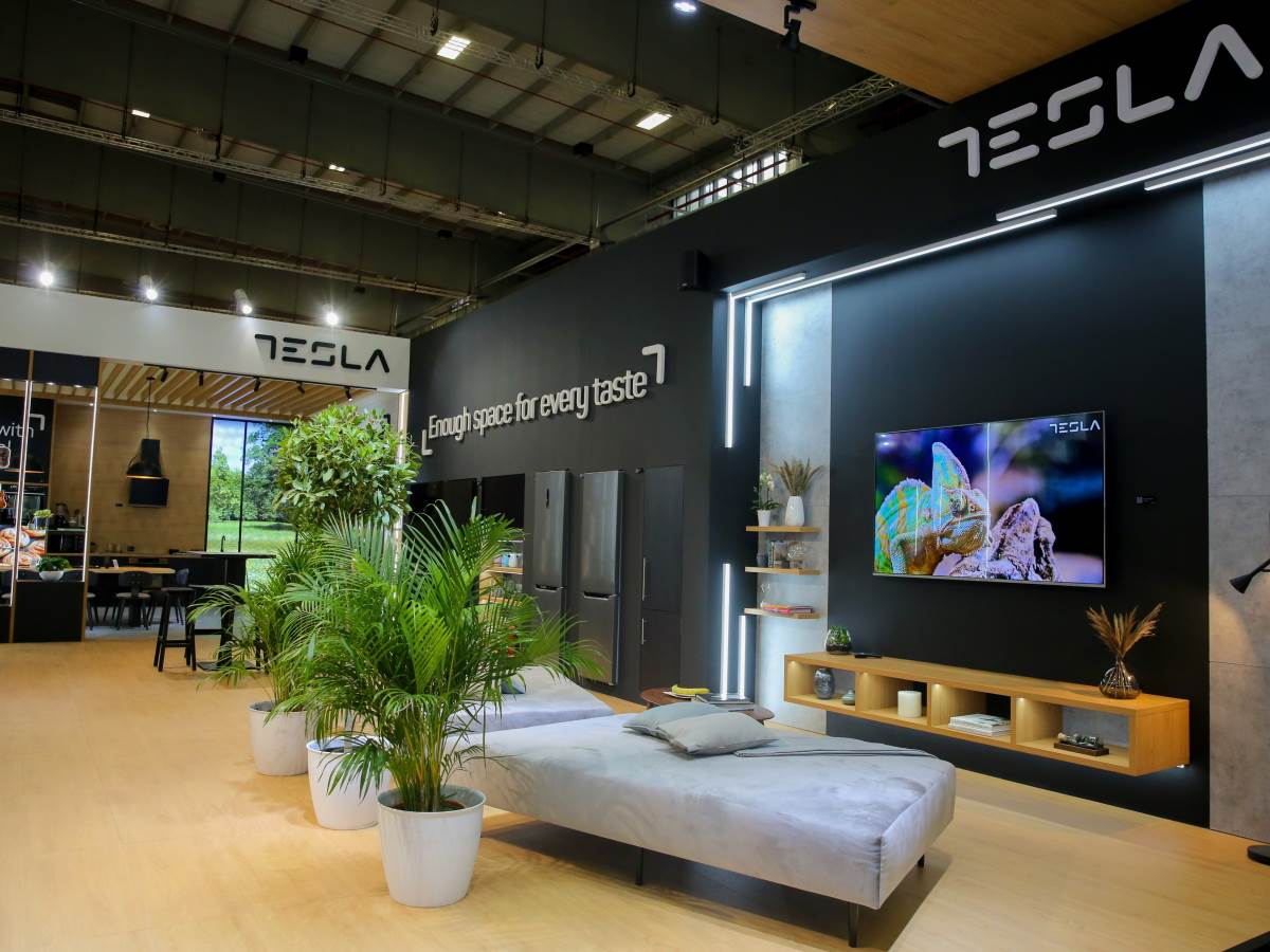 Tesla kompanija na IFA 2022 sajmu u Berlinu
