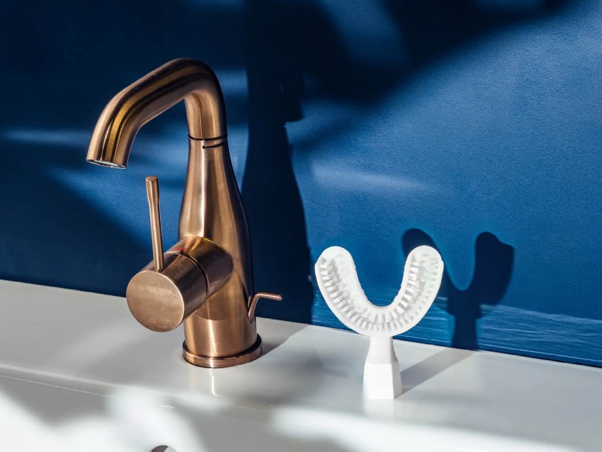 Y-Brush četkica pranje zuba za 10 sekundi 5.jpg