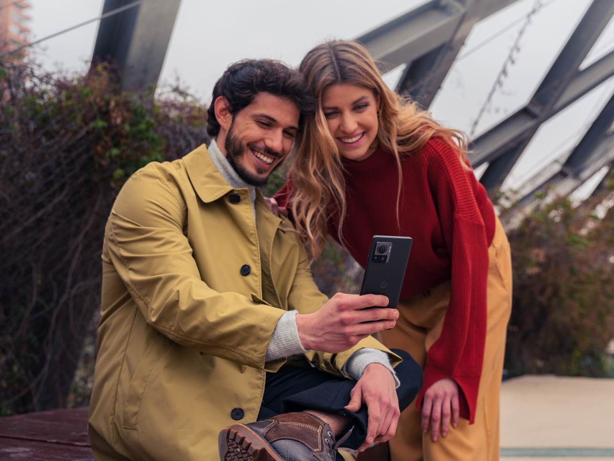 Motorola Edge 30 Ultra Lifestyle 3.jpg