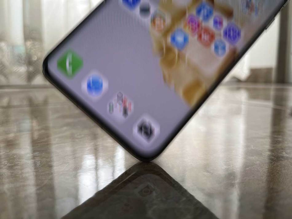 Telefon čiji ekran je gotovo nemoguće slomiti Kunlun P60 Pro