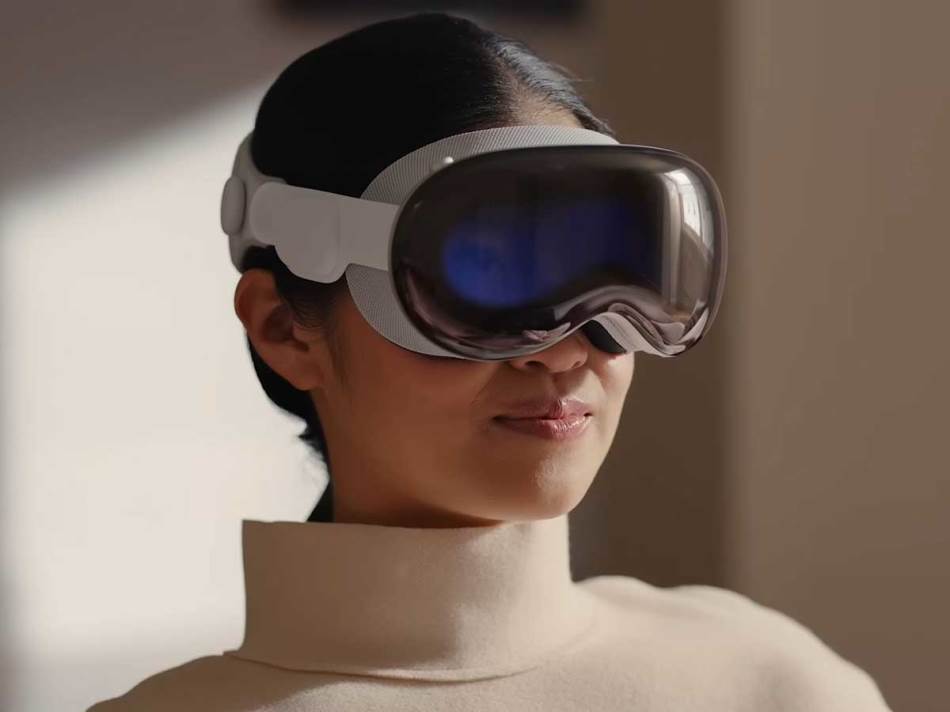 Introducing Apple Vision Pro 0-40 screenshot.jpg