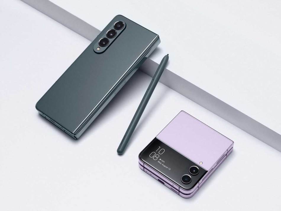 6_Galaxy Z Fold4 and Z Flip4.jpg