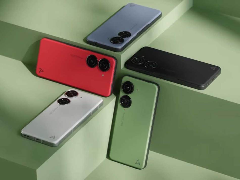 ASUS Zenfone 10 1.jpg