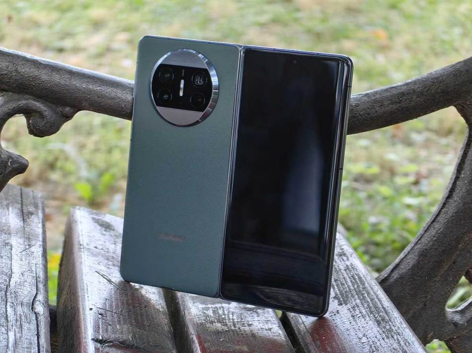 Huawei Mate X3 poleđina