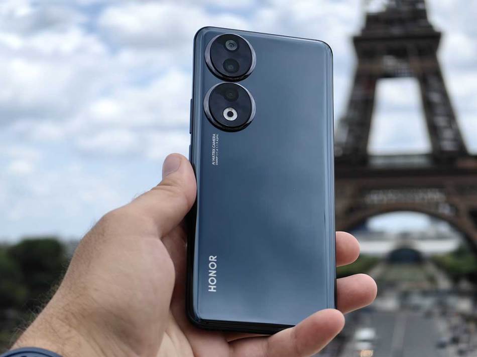 HONOR 90.jpg