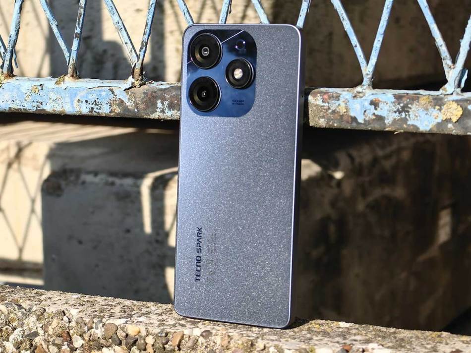 TECNO Spark 10 Pro 9.jpg