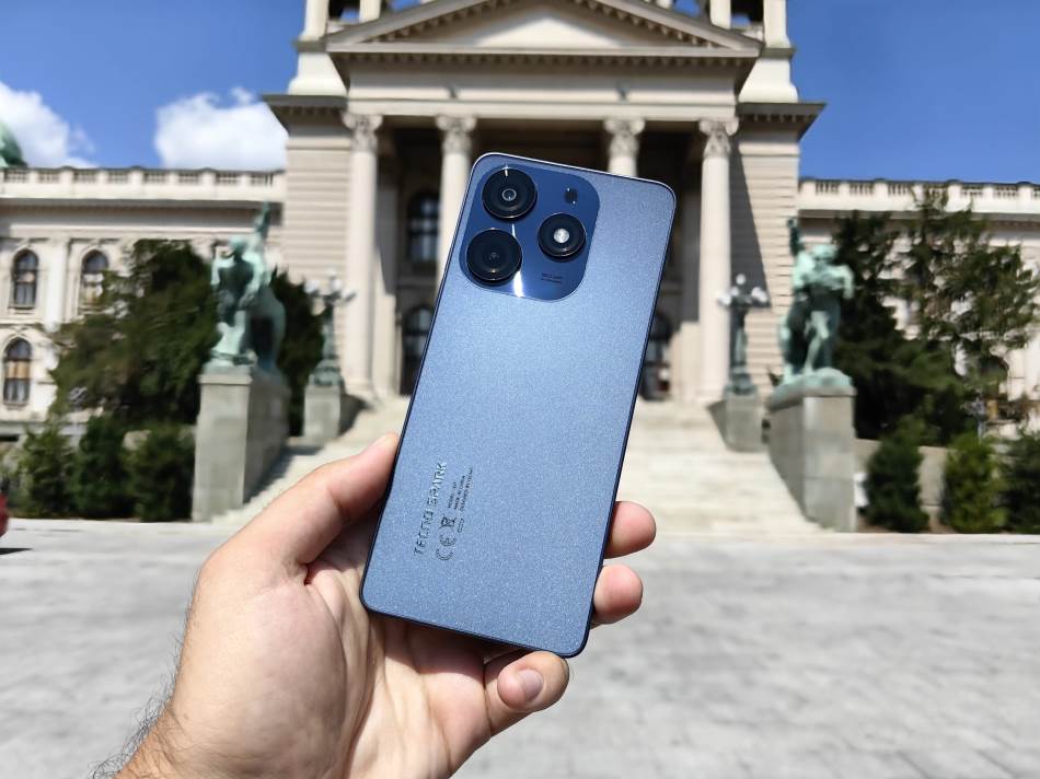 TECNO Spark 10 Pro telefon