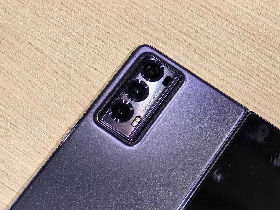 HONOR Magic V2 kamere