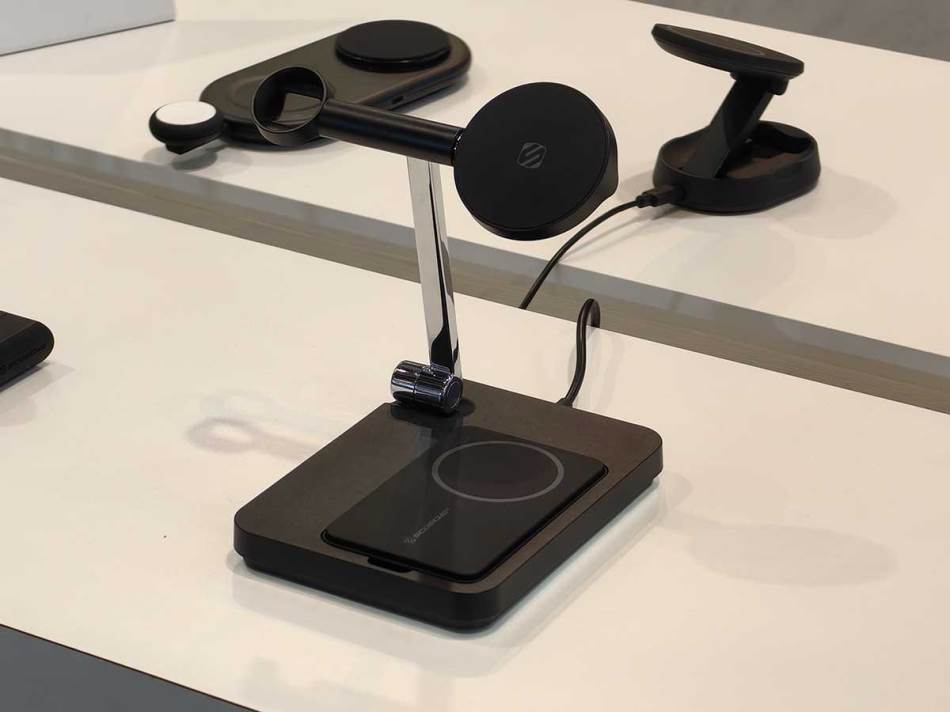 Qi 2 bežični punjač 5.jpg