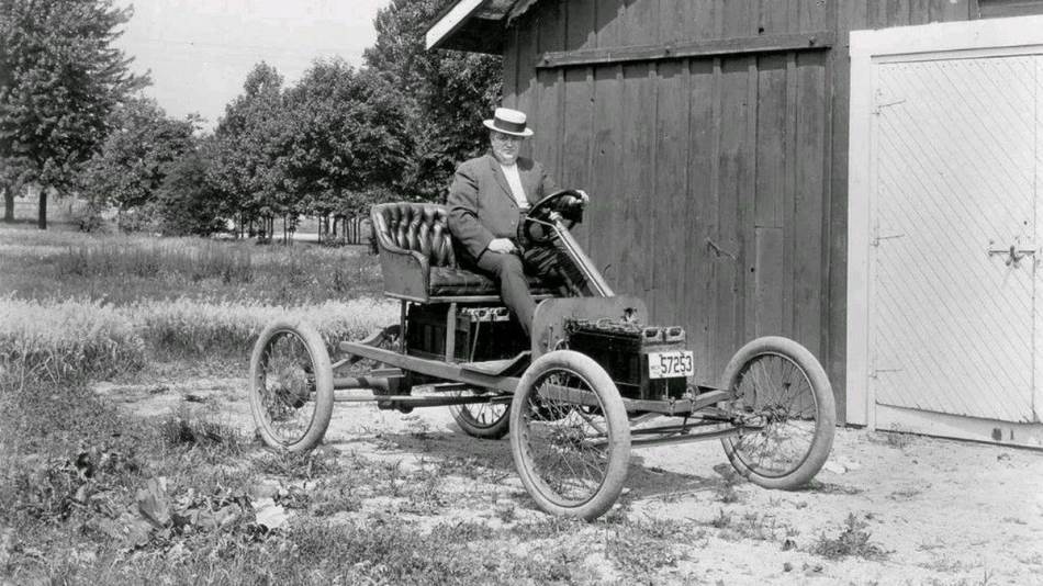 1 Električni Ford prototip pokretan Edisonovim baterijama _ Foto Wikimedia Public domain.jpg