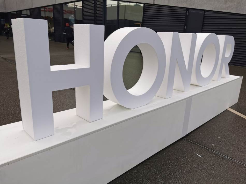 Honor _ logo _ Foto MBJ SmartLife.jpg
